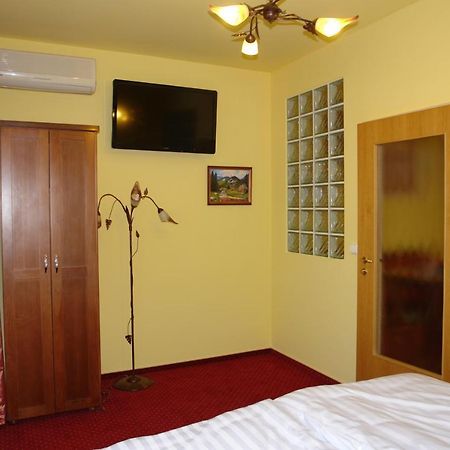 HoldLux Apartmanok Sárvár Extérieur photo