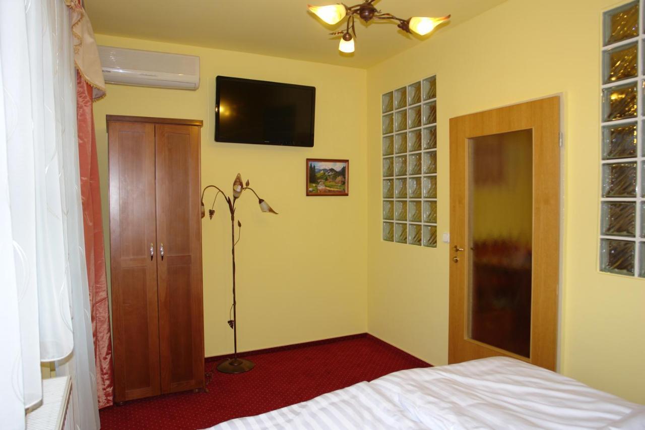 HoldLux Apartmanok Sárvár Extérieur photo