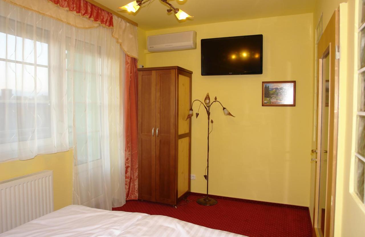 HoldLux Apartmanok Sárvár Extérieur photo