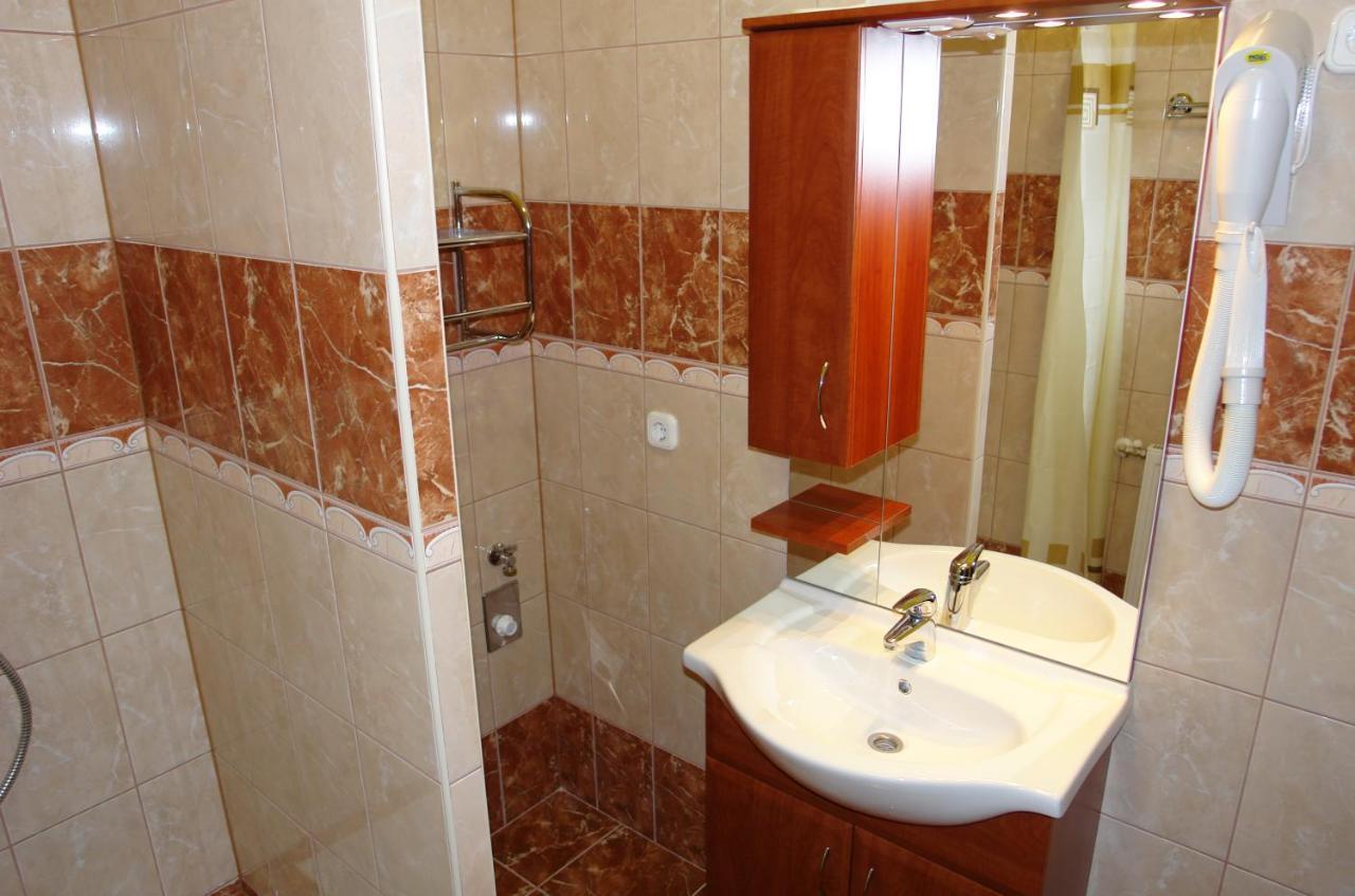HoldLux Apartmanok Sárvár Extérieur photo