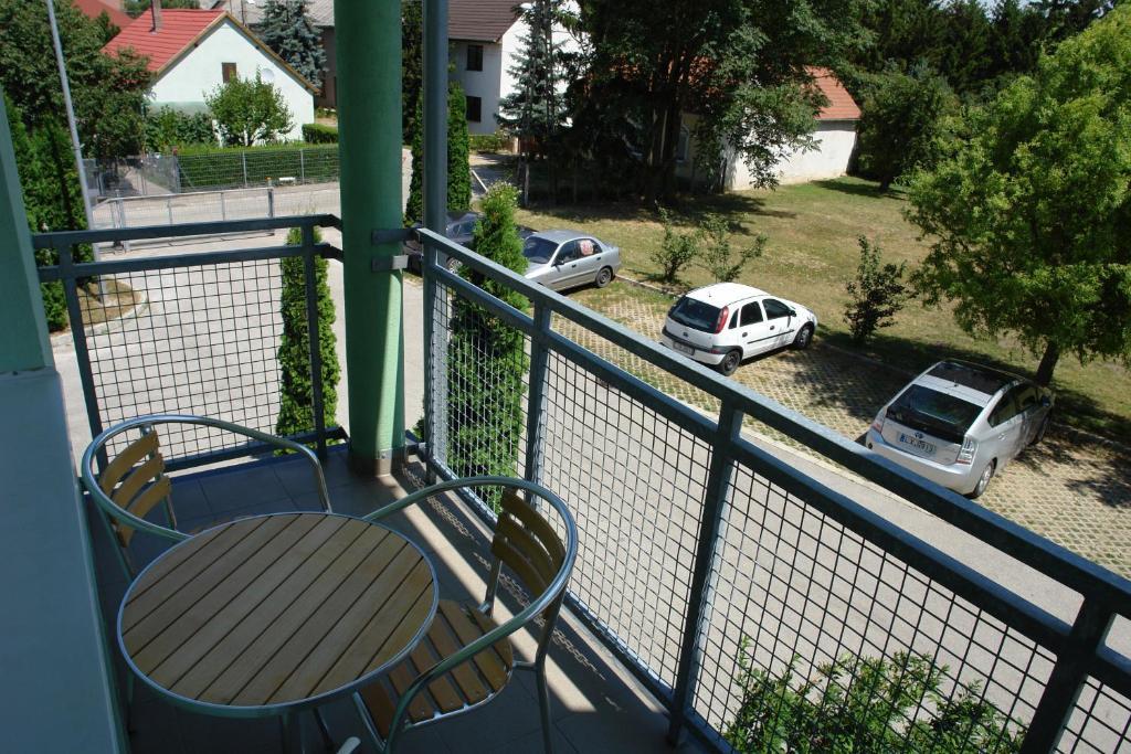 HoldLux Apartmanok Sárvár Chambre photo
